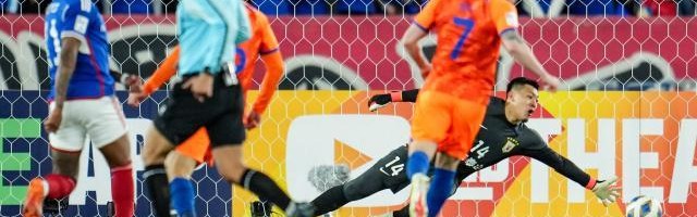 ​揭秘崔康熙错位使用吴兴涵 强攻策略未带足后卫