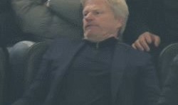 放生对手，裁判助攻，这支拜仁气得卡恩“兽性复发”